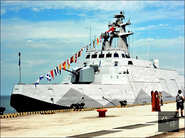 海巡署要打造海巡版的沱江艦,會保留艦上的武器系統空間,未來在國家情勢需要時,可隨時加入捍衛台海安全的行列。圖為海軍六百噸級的沱江軍艦。(自由時報提供)