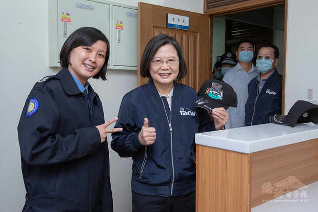 總統視導防空連軍官的寢室及生活環境