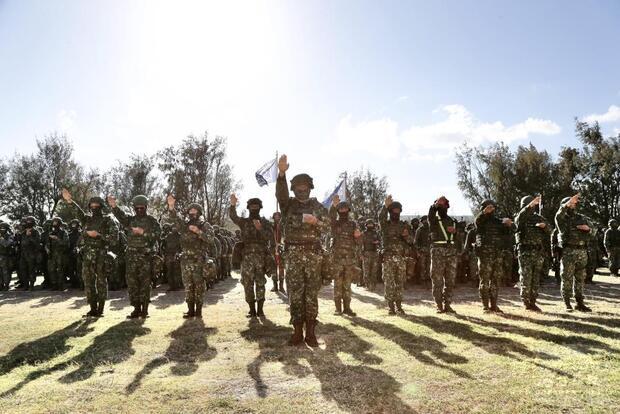 269旅全體官兵實施立功宣誓。