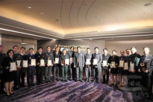 「第23屆國家生技醫療品質獎暨SNQ國家品質標章」三軍總醫院榮獲23獎項。