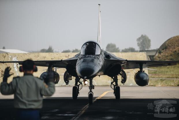 國防部邀請媒體前往空軍第一聯隊臺南基地採訪。
