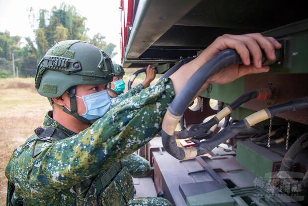 火箭連砲班官兵都具備多專多能,各項職務均能相互支援。