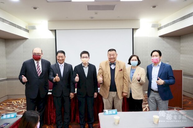 台灣民眾黨智庫舉辦座談會，邀請軍事專家與黨籍立委共同討論台灣面臨的軍事威脅現況。(民眾黨提供)