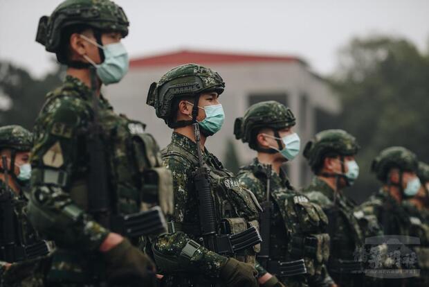 行軍考驗特戰官兵意志力。