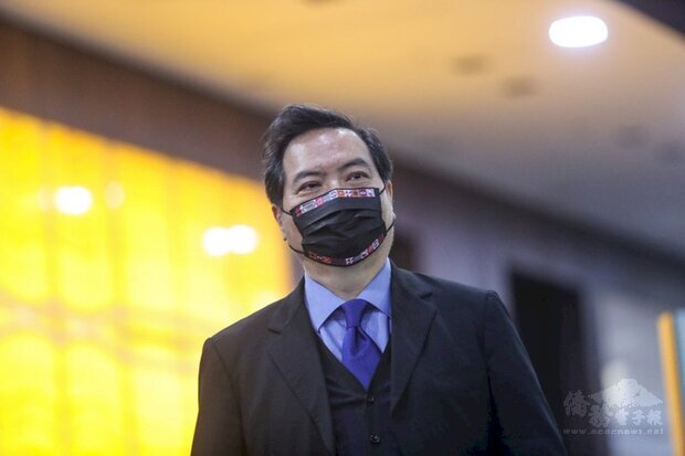 行政院發言人羅秉成
