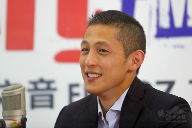 民進黨台北市黨部主委吳怡農9日接受電台專訪,回應
時事相關議題。