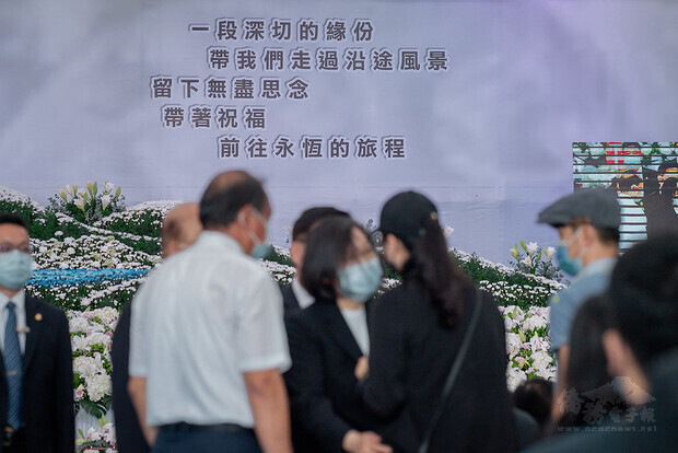 總統出席「0402臺鐵408次列車事故聯合追思公祭」