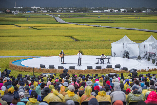 蔡英文總統23日下午前往臺東出席「2020池上秋收稻穗藝術節