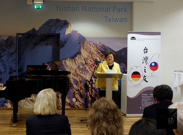 德國民間最大友台組織「德中協會-台灣之友」9日舉辦60週年慶祝晚會，會長雪佛（Anita Schaefer）在致詞時承諾未來將繼續堅定支持台灣。（中央社提供）