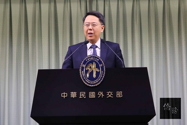 外交部歐洲司長姜森14日表示，台灣與北馬其頓共和國將從4月1日起，正式延長雙方國民免簽證待遇一年，時效至109年3月31日止。（中央社提供）
