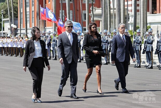 歡迎貝里斯新任大使碧坎蒂進府小軍禮
