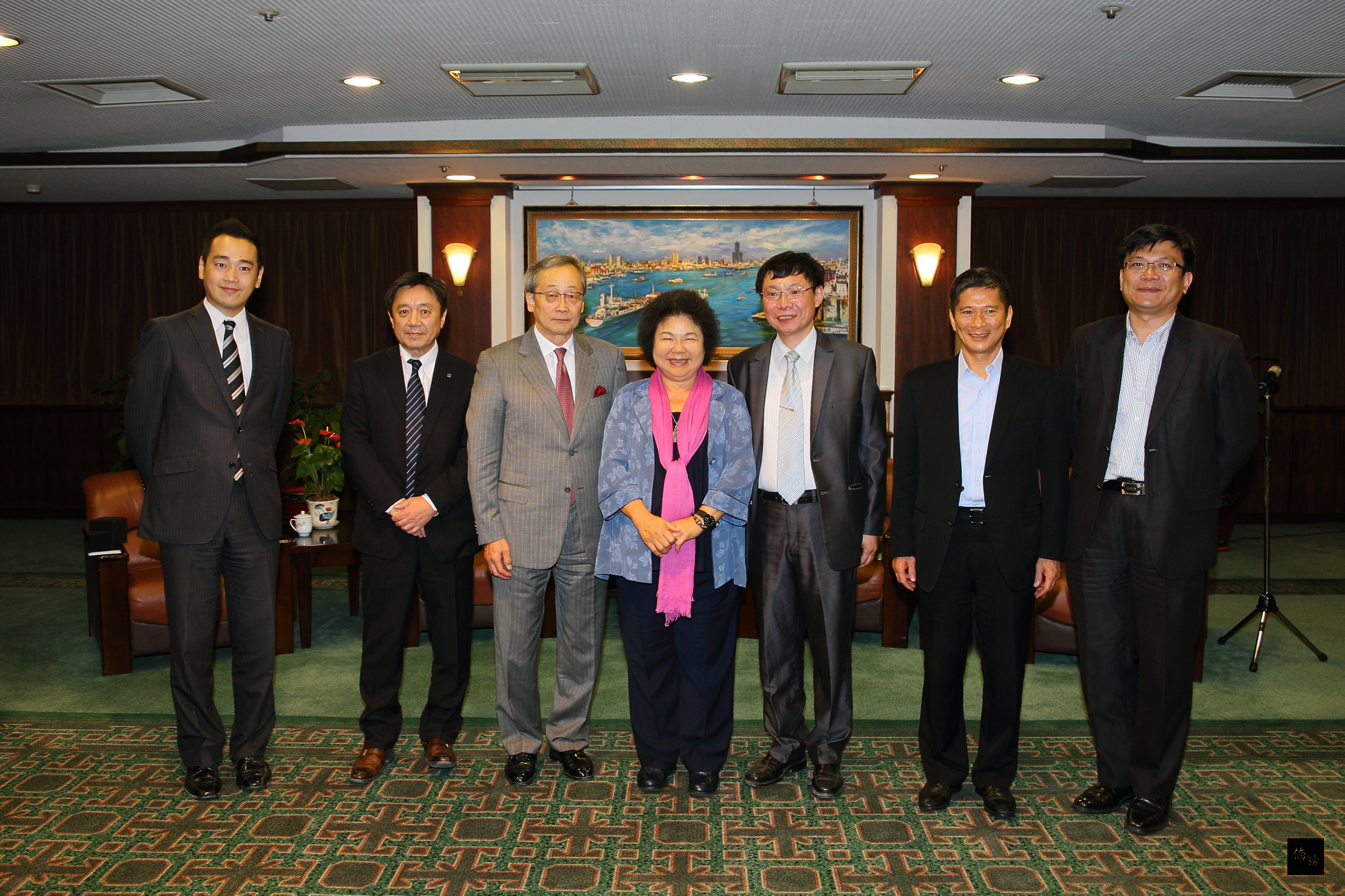 日本藤森工業株式會社會長社藤森明彦率團拜會高雄市長陳菊,感謝高雄市政府對於投資案協助與支持。(高雄市政府提供)