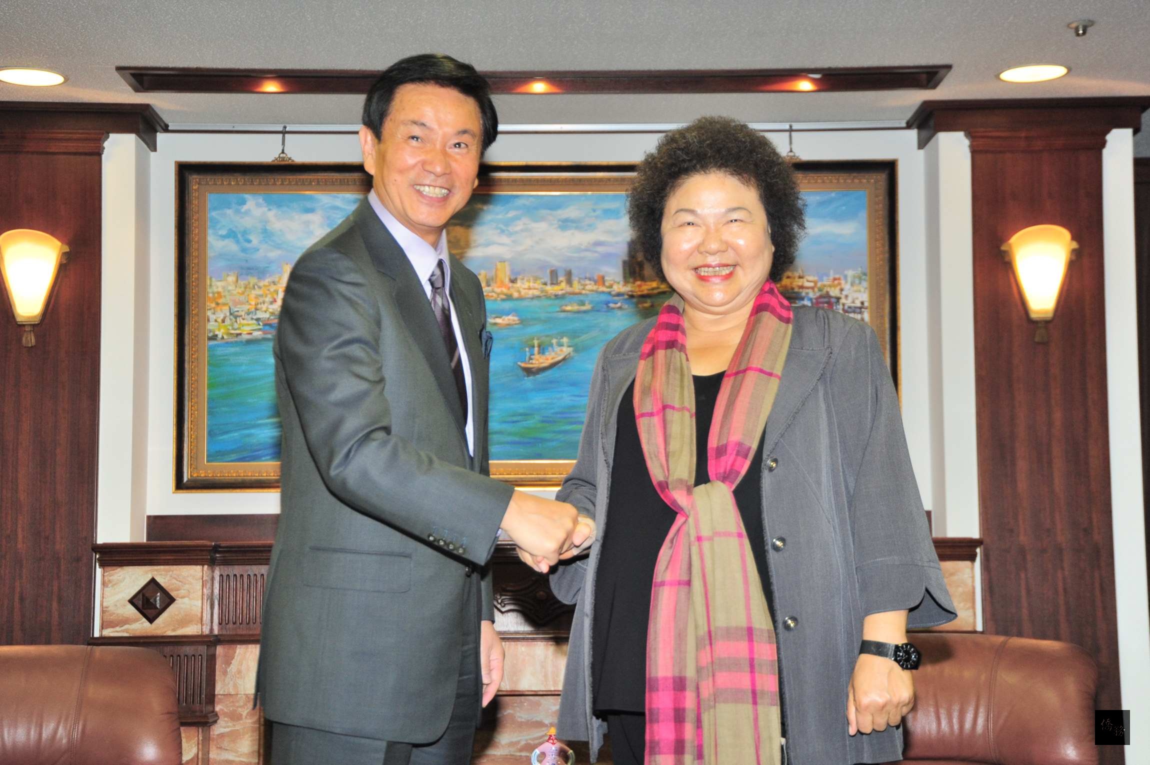 千葉縣知事森田健作率團拜會高雄市政府,與市長陳菊交流。(高雄市政府提供)