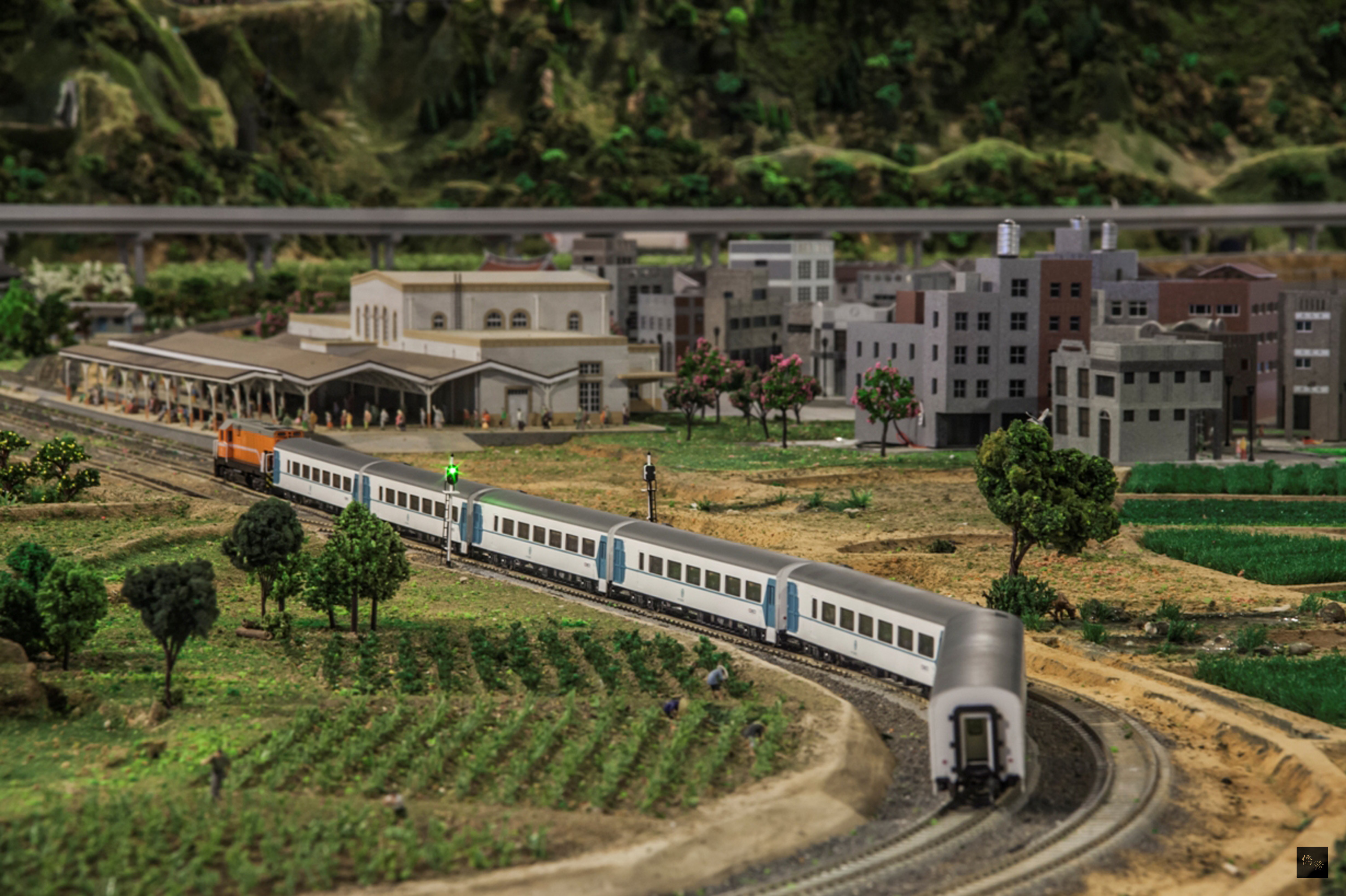 高雄市政府文化局與歷史博物館籌畫打造亞洲最大的HO規(1:87比例縮尺)鐵道場景,將歷史場景及台灣鐵道結合成為「哈瑪星台灣鐵道館」。(中央社提供)