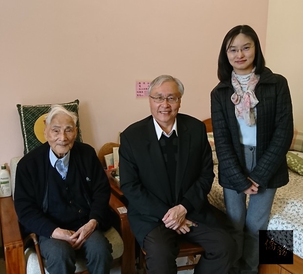 僑委會主任秘書張良民及人事室主任黃弘君於107年2月13日探望前主任秘書楊尚霖