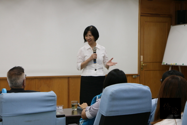 陳奕芳於大馬大同韓新傳播學院來訪代表接待並致詞。