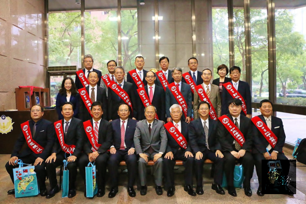 第27屆國家磐石獎暨第20屆海外臺商磐石獎得獎企業得主由李育家率領拜會僑務委員會，僑委會委員長吳新興親自接見。