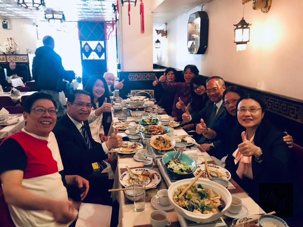 吳新興與臺灣瑞典華人聯合會餐敘座談。