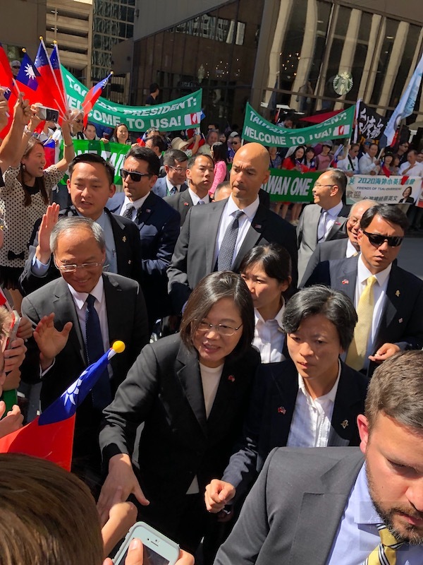 總統蔡英文「自由民主永續之旅」訪問美國丹佛,受到僑胞的熱情歡迎。