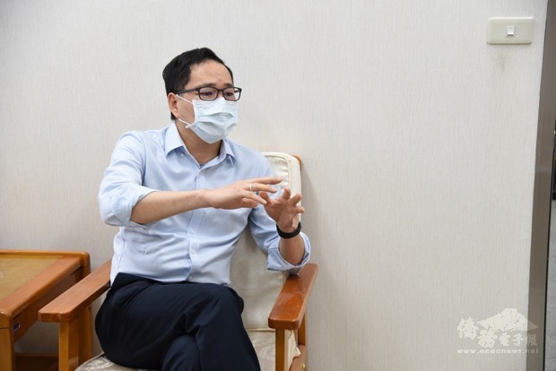 為了讓在台僑生安心就學,陳永豐說僑委會一定會盡力以赴關心他們。