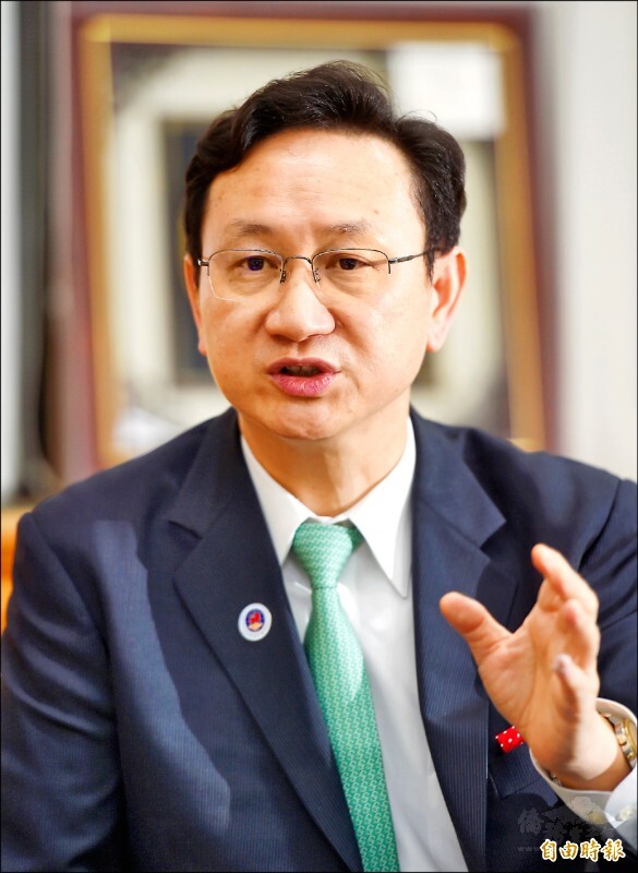 僑委會委員長童振源表示，上任後已建立九大平台匯聚僑界能量，盼壯大中華民國台灣。