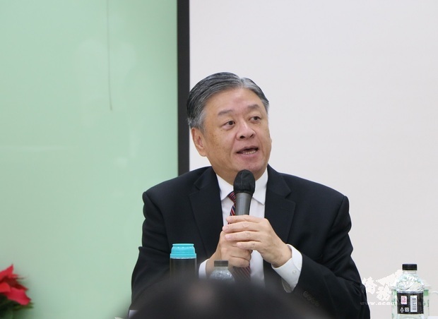 副委員長呂元榮表示，僑委會將與104人力銀行盡快提出方案及相關實際作業流程。