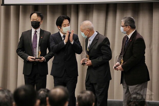 賴清德副總統4日晚間出席「2021生策年會 跨域齊聚.創新局」