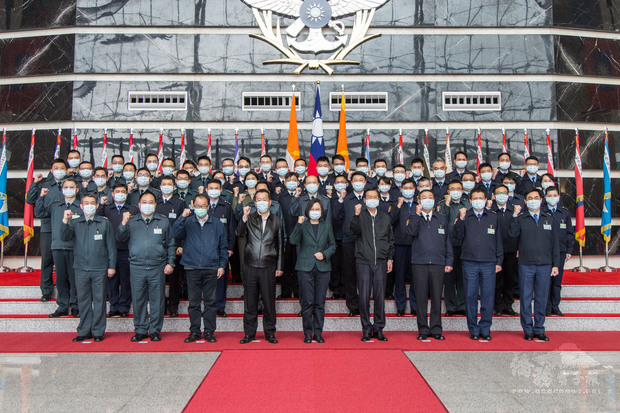 總統春節勗勉「國防部情次室情研中心」