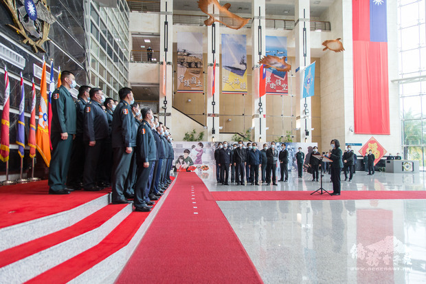 總統2日上午前往國防部勗勉「情次室聯合情研中心」