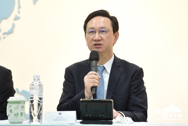 童振源期盼臺灣企業與海外臺商共同合作，創造多贏的局面。