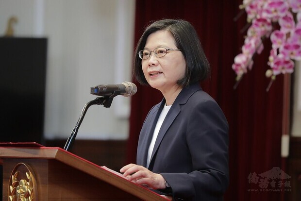 總統致詞時表示，感謝資政與國策顧問無私奉獻，並盼一起為臺灣繼續努力