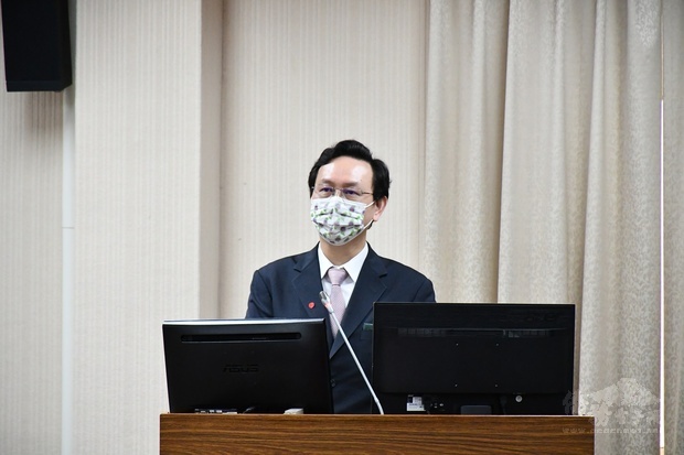 僑委會委員長童振源表示，僑委會以建立「數位服務與建立平臺」、推動「深度交流與虛實整合並進」、發揮「臺灣優勢與僑臺商對接」三大具體策略，鏈結海外僑臺商與臺灣共同發展。