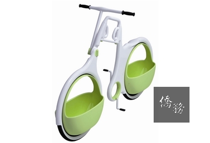 「1=2」兼具購物推車功能的自行車。