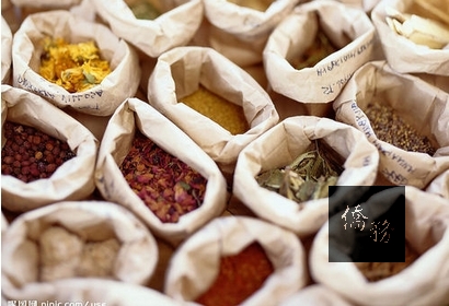 搭配各種藥草沐浴,可以達到減肥效果。