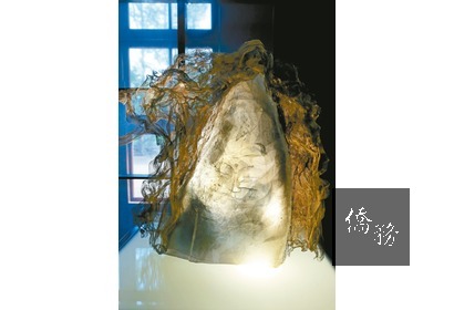 作品「萬法有情」。