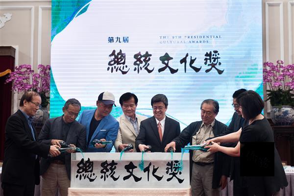 陳建仁副總統13日上午出席「2017前瞻生技健康福祉 提升競爭力論壇」,期勉各界共同努力,提升台灣生醫產業的研發能力,進而造福全人類健康福祉。(總統府提供)