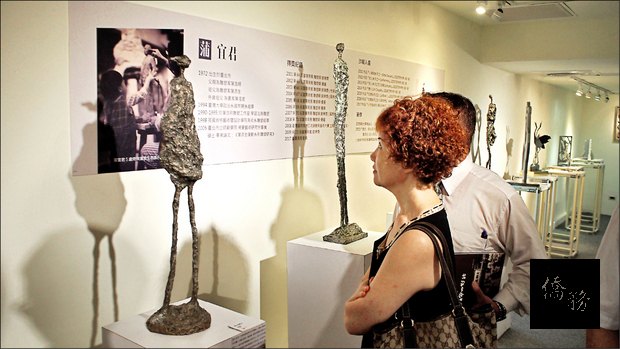 建館20週年的台北二二八紀念館,25日起推出陳澄波與蒲添生三代雕塑展,有不少民眾入館參觀。