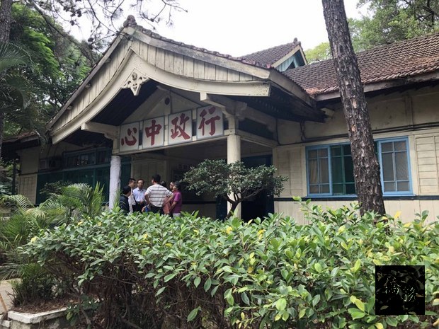 新竹收容所見證台灣不同時期管理非法外來人口歷史與傳承，因應移民署南區事務大隊高雄收容所成立，新竹收容所已完成階段性任務，24日舉辦熄燈、摘銜牌儀式，宣告新竹收容所正式走入歷史。