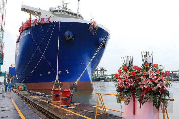 台船打造第3艘6.5萬載重噸級潛舉式甲板重貨載運輪「GPO SAPPHIRE」，19日舉行命名典禮。這艘船性能優異，已登上全球播出的國家地理頻道節目。