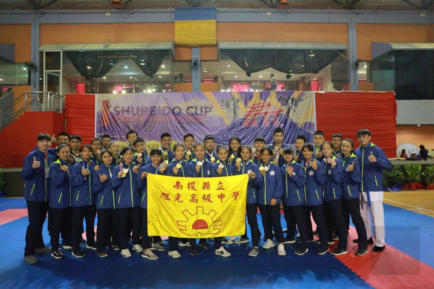 以南投子弟兵為主的中華代表隊，前往馬來西亞參加守禮盃空手道邀請賽，與多國好手競技，獲得14金、12銀、10銅佳績，總獎牌數第一名。