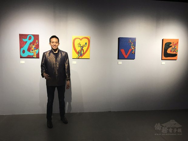 台灣天才畫家李柏毅的個展9月5日在曼谷登場，展期到10月底，這次展覽的主題為LOVE，展現李柏毅對世界的熱情和愛。