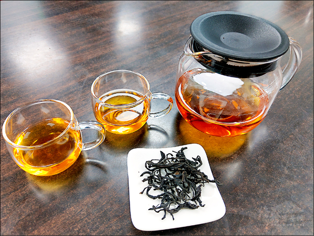南投魚池鄉日月潭紅茶業者投入iTQi國際評鑑，3年來已累積29顆星。（自由時報提供）