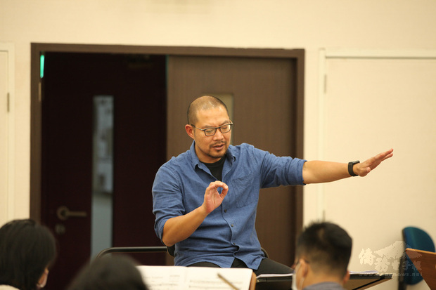 衛武營國家藝術文化中心藝術總監簡文彬將客席台北市
立交響樂團，8、9日分別在台北、台南演出「如此抒情
．貝多芬」音樂會。
（北市交提供）