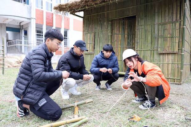 台科大建築系師生前進台東關山蓋竹屋