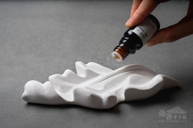 臺博館開發的「擴香石禮盒」(COZU攝,國立臺灣博物館提供)