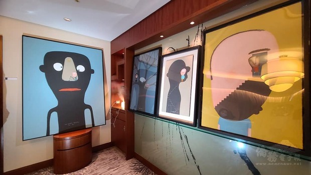 第二屆WHAAAAAT'S國際當代藝術博覽會今起一連三天於台北喜來登大飯店登場， 共有來自國內外200多位藝術家超過千件作品展出。