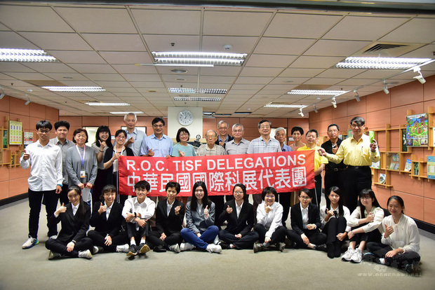 受疫情影響，2021年美國國際科展 （Regeneron International Science & Engineering Fair）採線上評審形式進行，台灣代表團由台灣科學教育館自今年初的「2021台灣國際科學展覽會」選拔出10件作品、13名學生參與，結果有4件作品獲獎。（科教館提供）