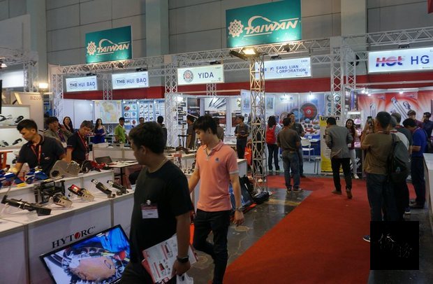 東南亞最具規模的泰國國際金屬加工設備展今天在曼谷展出，台灣近70家廠商參展。