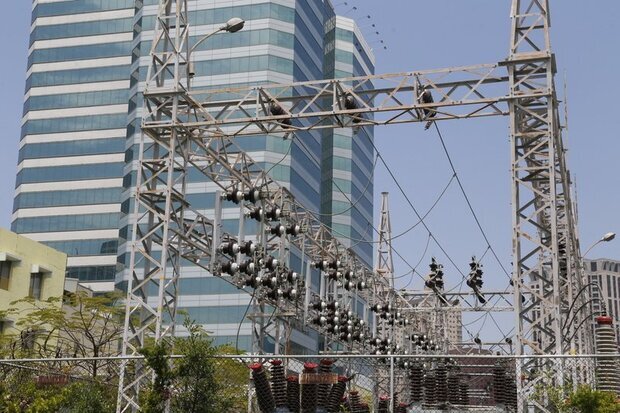 三接確定外推後,北部將面臨2年半電力吃緊窘境,台電規劃採購100萬瓩民營電廠(IPP)燃氣機組,預計5月12日決標。圖為民營電廠供電一景。