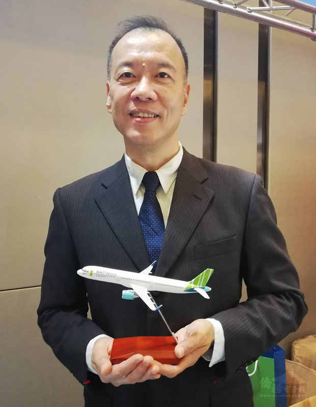 越竹航空台灣區總代理總經理陳泓達7日表示，越竹航空看好台灣市場，台北-峴港原本是5天1班，反應不錯，目前已增為每週3班，12月還要再開航台北-河內，預計每天都有1班。（中央社提供）